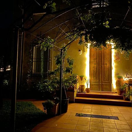 Caligo Bed & Breakfast Специя Екстериор снимка