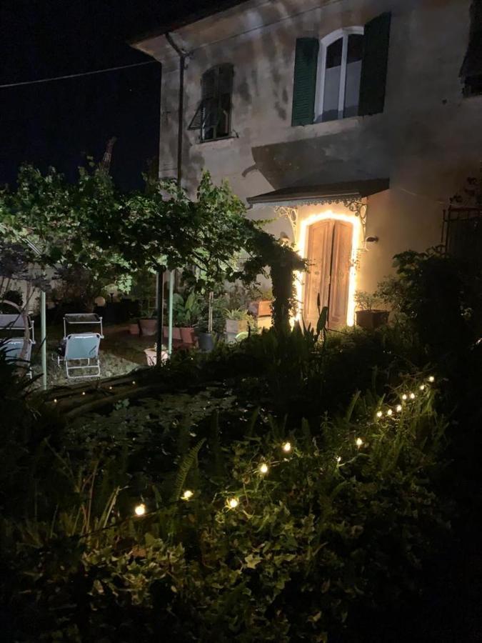 Caligo Bed & Breakfast Специя Екстериор снимка